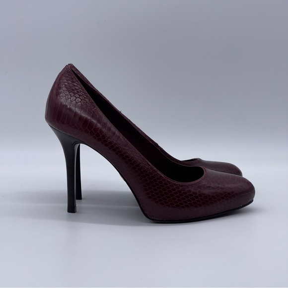 Tory Burch Shoe.